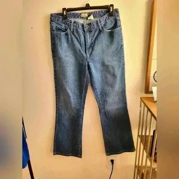 L.L.Bean Women's 1912 Jeans Size 12 Reg High Rise Light Wash Bootcut Blue - Picture 1 of 10